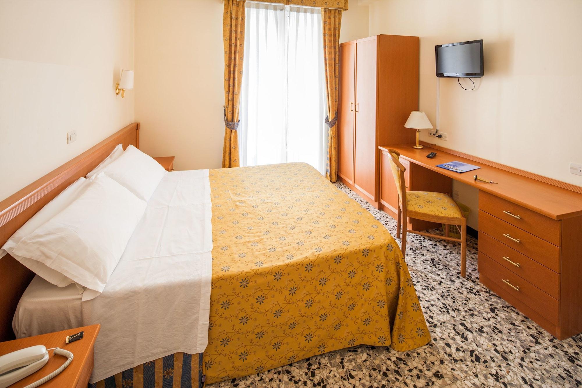 Hotel Curtis Centrale Alassio Dış mekan fotoğraf